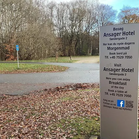 For 2 Guests, * Ansager