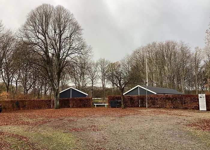 For 2 Guests, Дом отдыха *